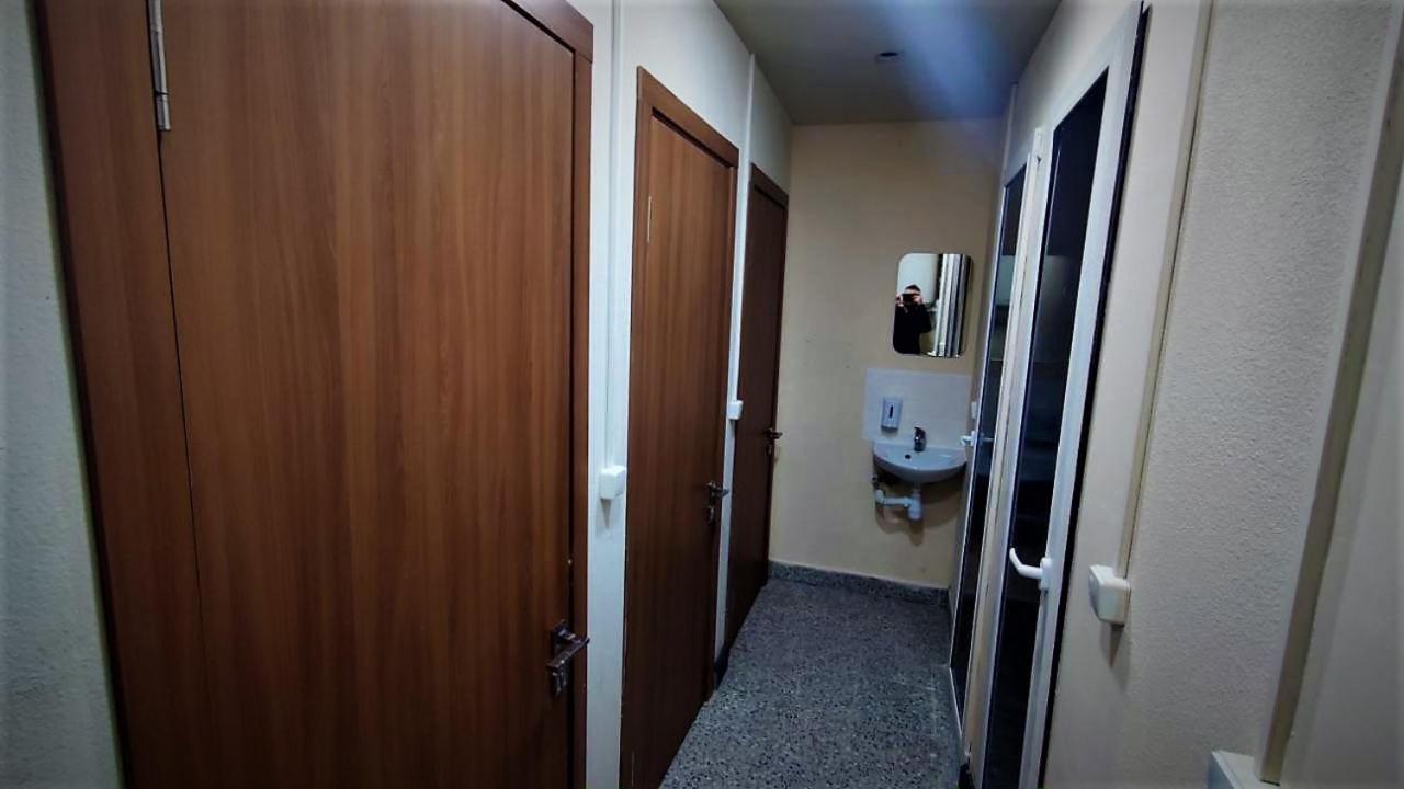 Міні Готель "Бункер" На Солом'Янському Kiew Exterior foto