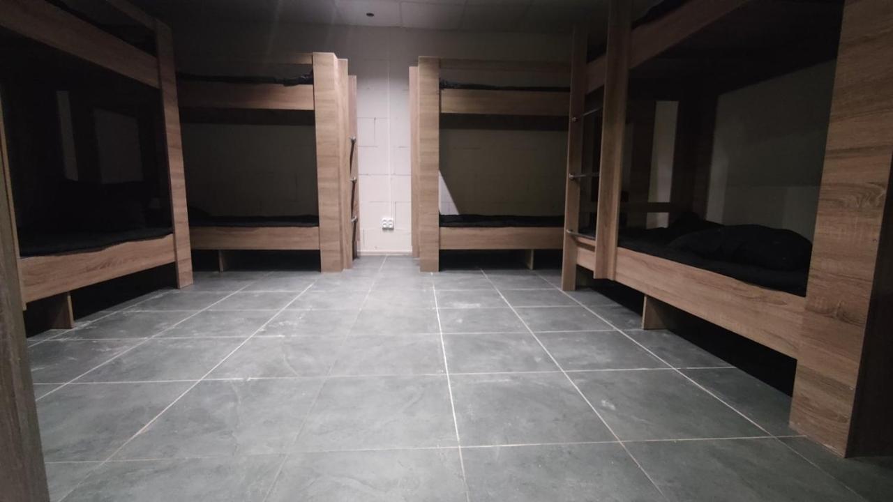 Міні Готель "Бункер" На Солом'Янському Kiew Exterior foto